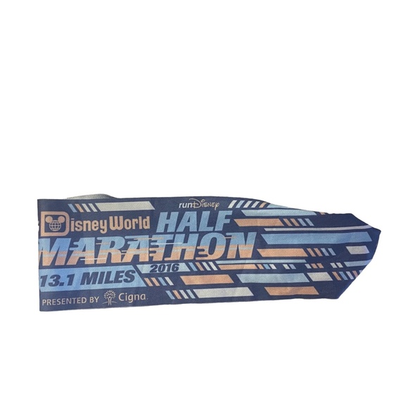 2016 Disney runDisney Walt Disney World Half Marathon 13.1 Bondi Band Headband - Picture 2 of 3